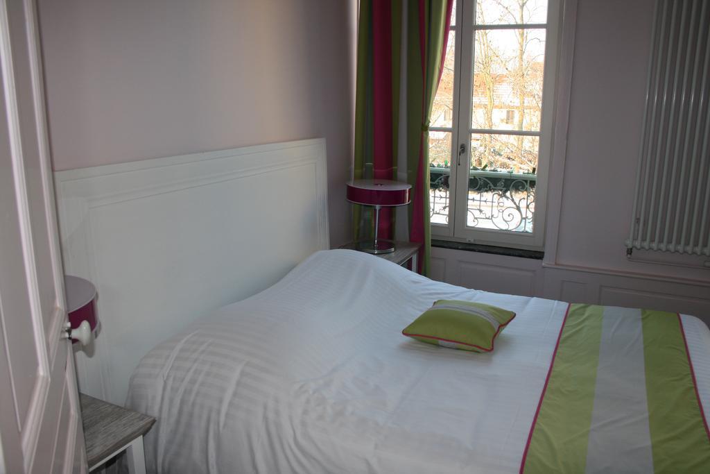Chambres D'Hotes Le Domaine De Stanislas ลูเนวิลล์ ภายนอก รูปภาพ